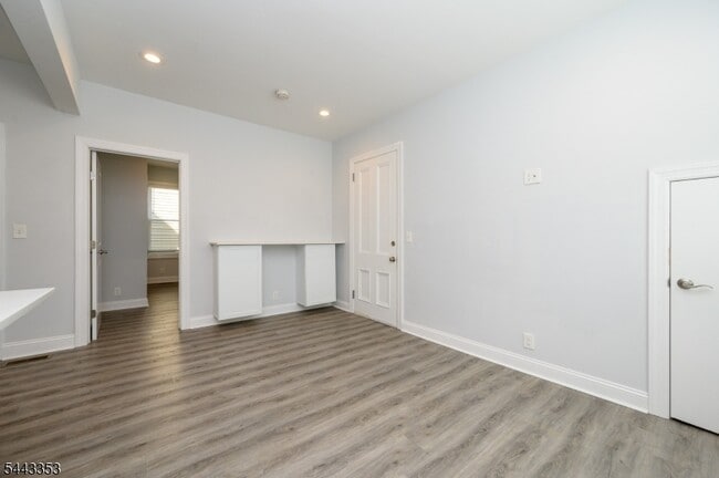 Building Photo - 32 Woodland Ave