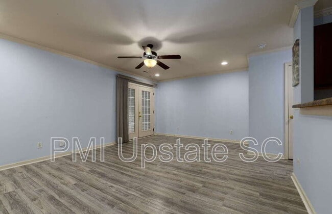 Building Photo - 1122 E Lee Rd