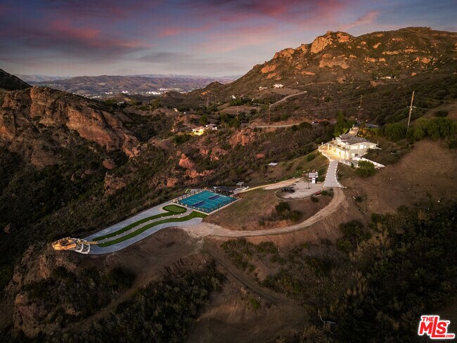 Building Photo - 265 Westlake Blvd