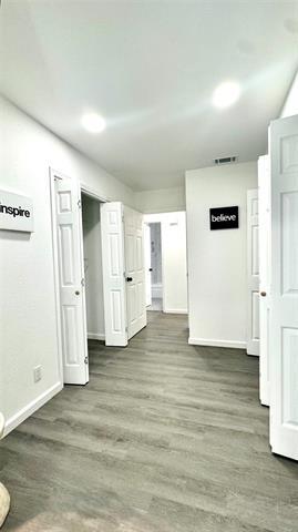 Building Photo - 809 Milky Way