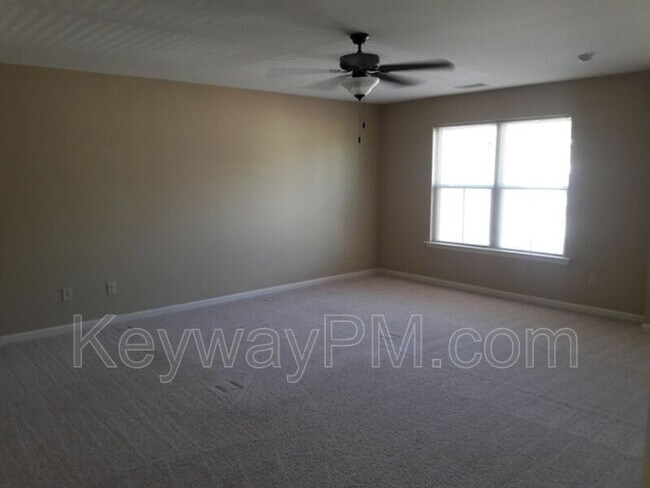 Building Photo - 830 Erika Ln