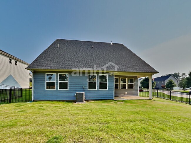 Building Photo - 139 Willowbrook Dr