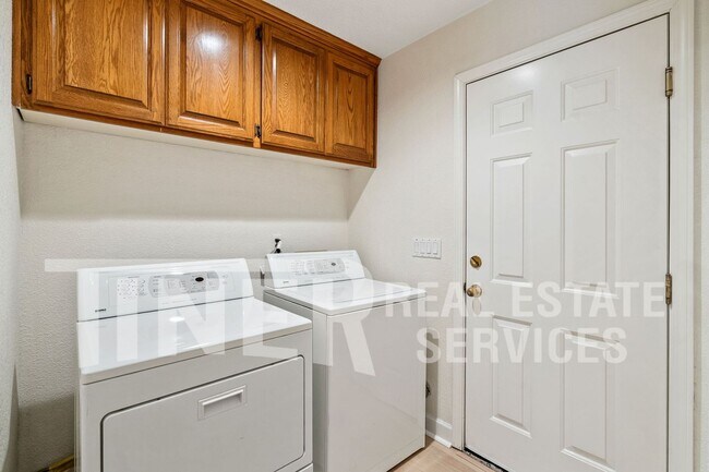 Building Photo - 3921 Rawhide Rd