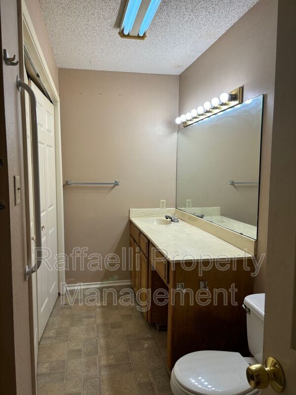 Building Photo - 68 Pierce Rd