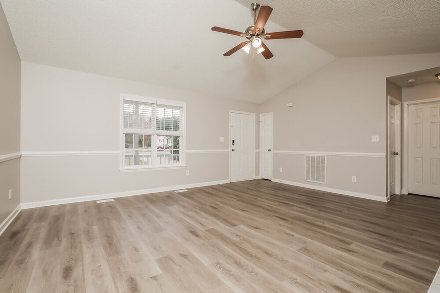 Building Photo - 100 Kildare Ct