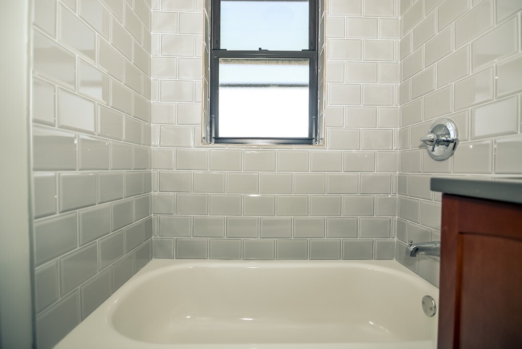 Building Photo - 555 W Arlington