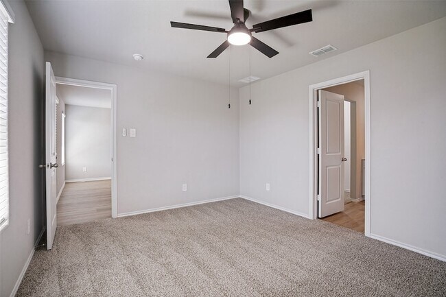 Building Photo - 5509 Flannel Ln