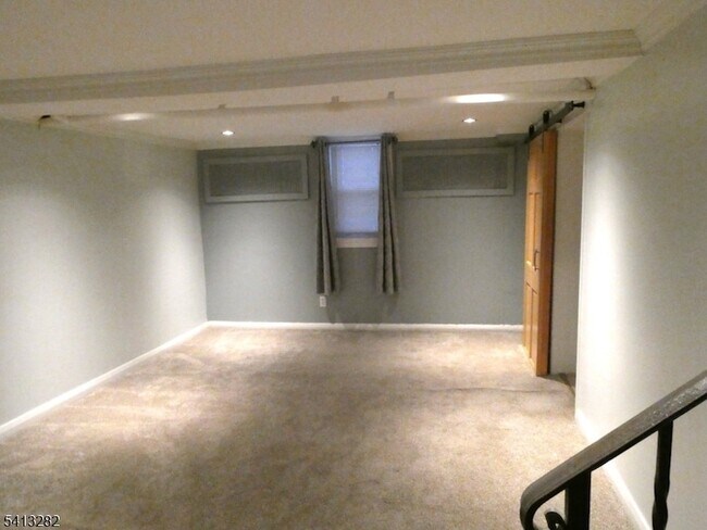 Building Photo - 355 Elm St