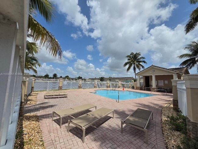 Building Photo - 928 SW 153rd Ct