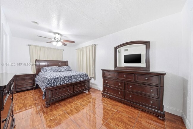 Building Photo - 2875 NW 9th Ct