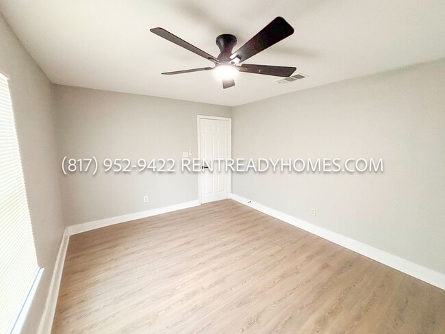 Building Photo - 10302 Davilla Ave