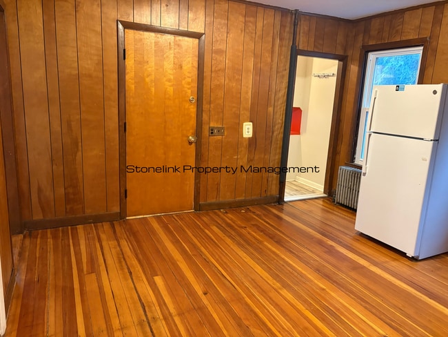 Building Photo - 410-412 West Avenue