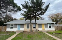 Building Photo - 107 W Texas Ave