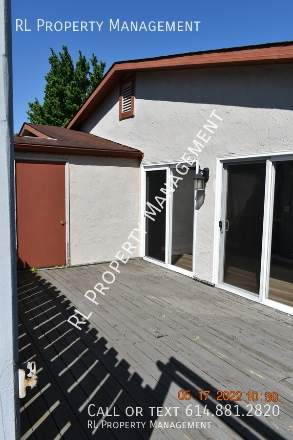 Building Photo - Cozy 2 Bedroom 1 Bathroom 2nd Floor Condo ...