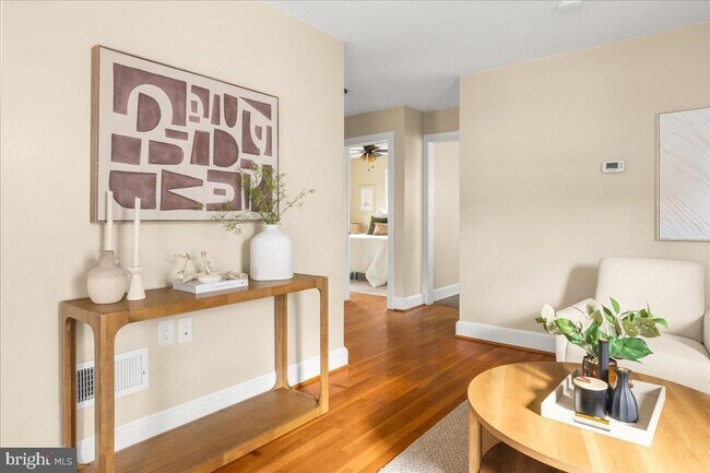 Building Photo - 312 Shawnee Ave