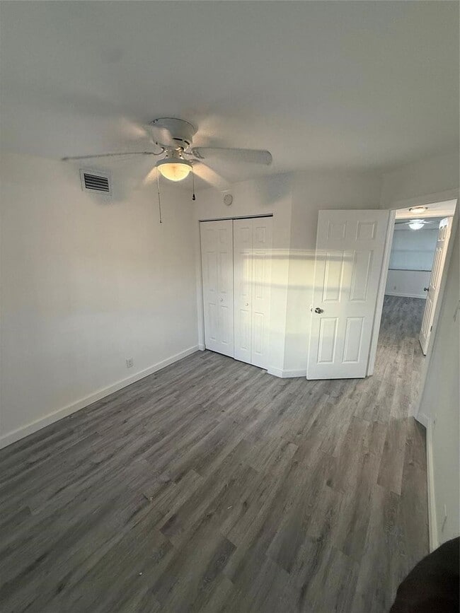 Building Photo - 8407 Royal Palm Blvd