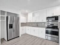 Building Photo - 8113 NW 92nd Terrace