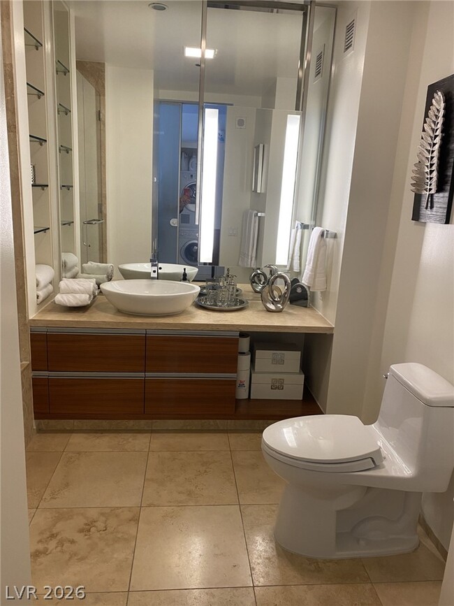 Building Photo - 3726 S Las Vegas Blvd