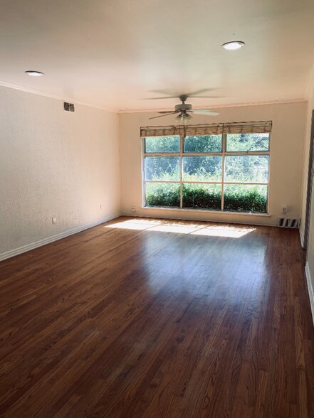 Building Photo - 3036 NW 71st St