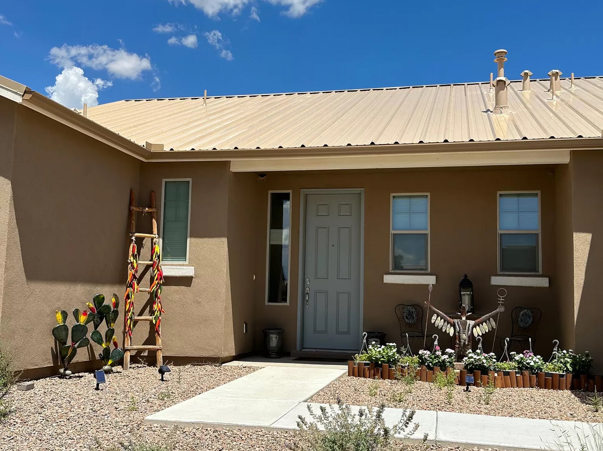 Building Photo - 1 Camino Cerro Escondido