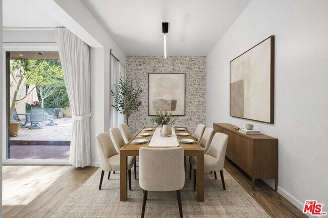 Building Photo - 1557 S Beverly Glen Blvd