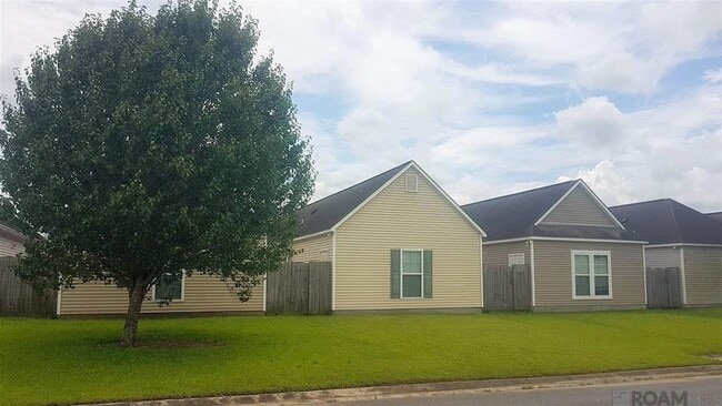 Building Photo - 40477 Sage Field Ct