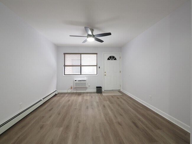 Building Photo - 78 69th St