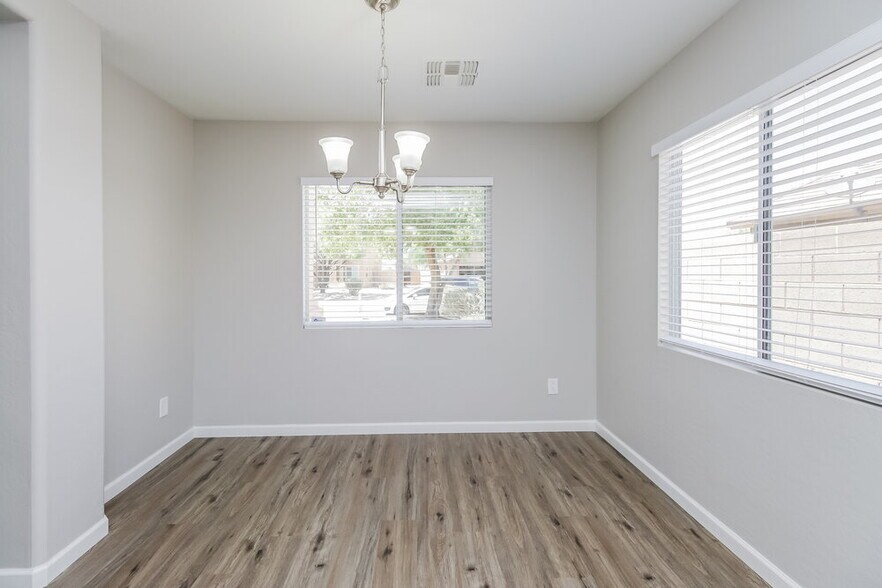 Building Photo - 4665 E Pinto Valley Rd