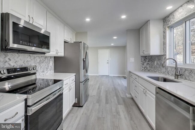 Building Photo - 18948 Quail Valley Blvd