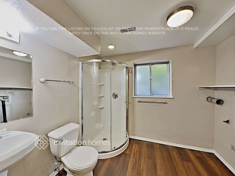 Building Photo - 11269 E Center Ave