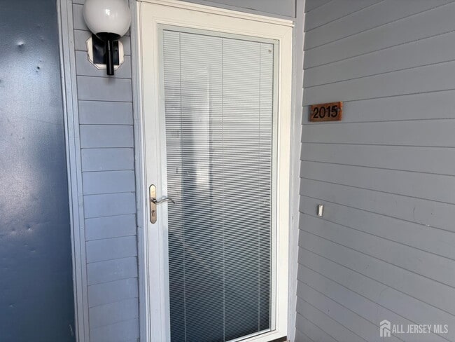 Building Photo - 2015 Aspen Dr