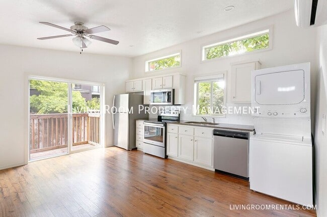 Building Photo - 1520 SE 44th Ave