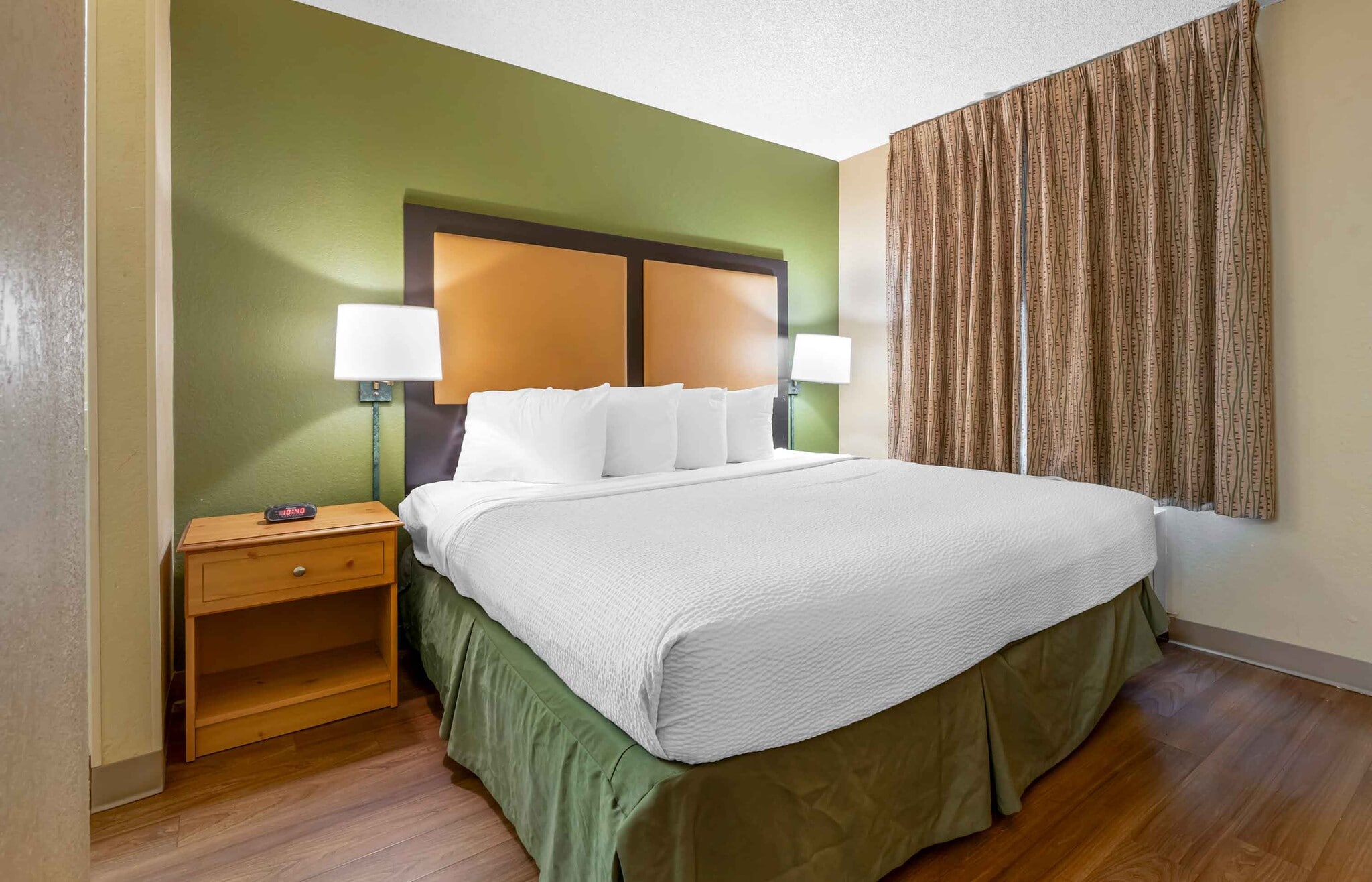 Building Photo - Furnished Studio-Jacksonville - Baymeadows