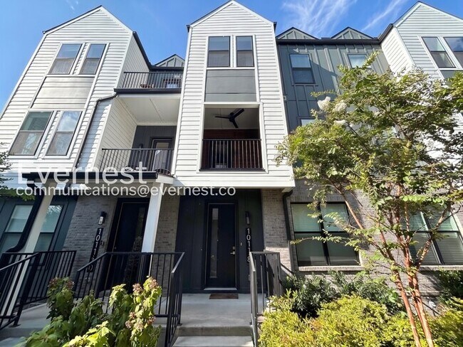 Building Photo - 1011 44th Ave N