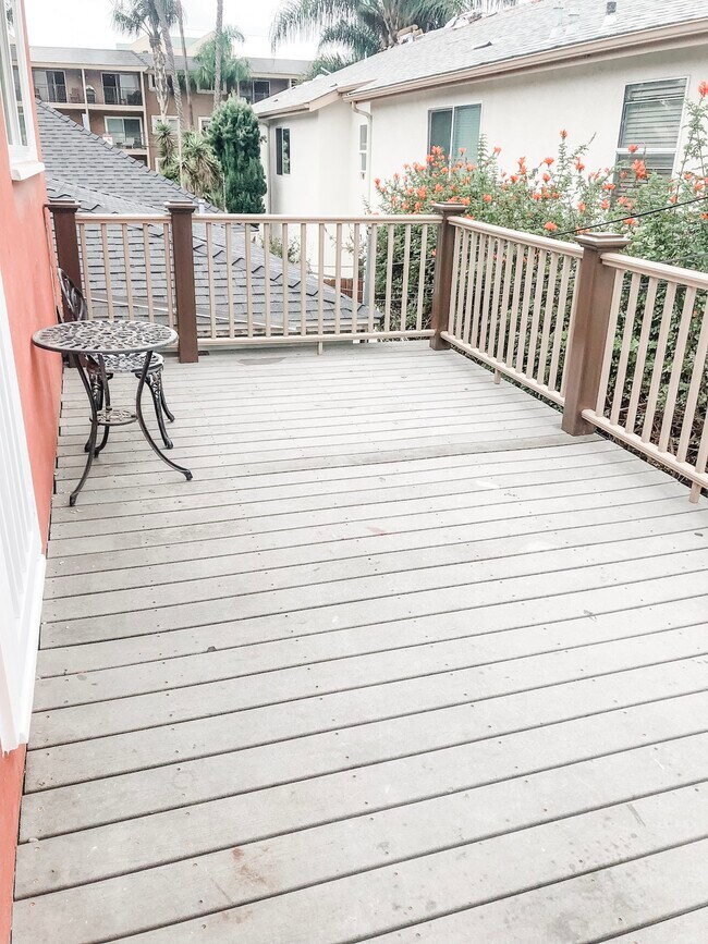 Building Photo - 3949 8th Ave