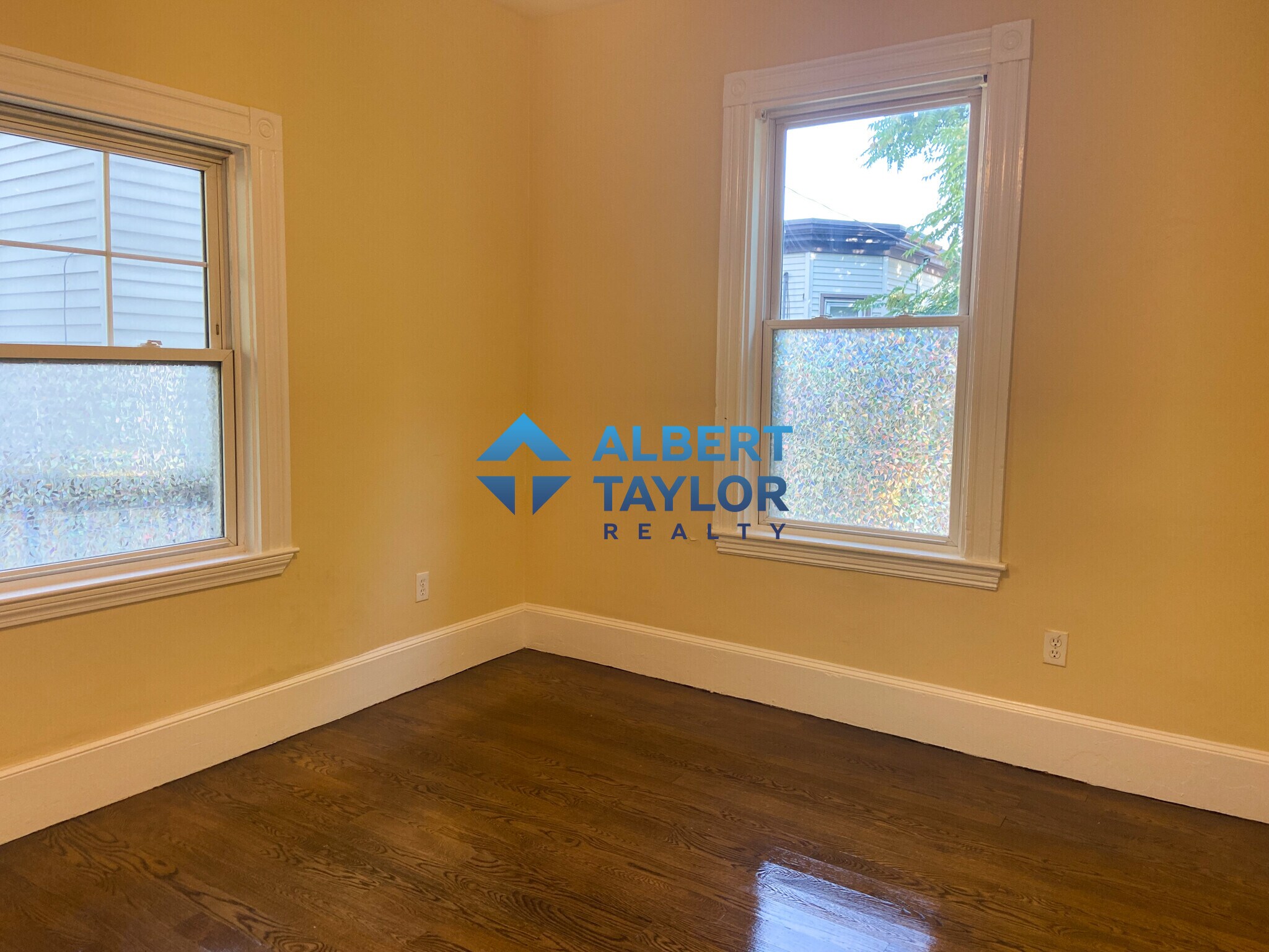 Building Photo - 19 Parker Hill Ave