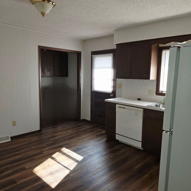 Building Photo - Cairo-1430/1432