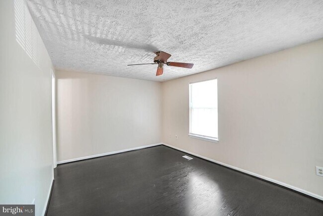 Building Photo - 9511 Donnan Castle Ct