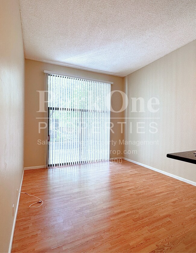Building Photo - 1BR Condo in The Keys – Resort-Style Livin...