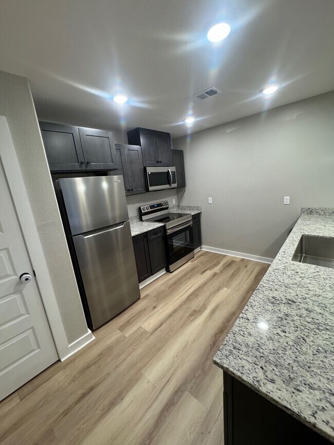 Building Photo - Hogan Homes LLC