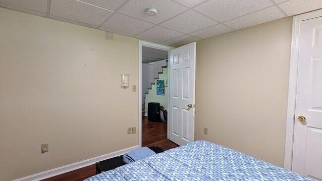 Building Photo - 52 Crestview Dr