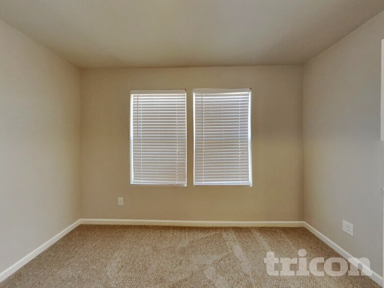 Building Photo - 116 Abel Peterson Dr