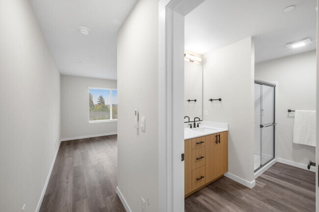 Building Photo - New Construction Luxury Townhome - Bright & Sunny End Unit