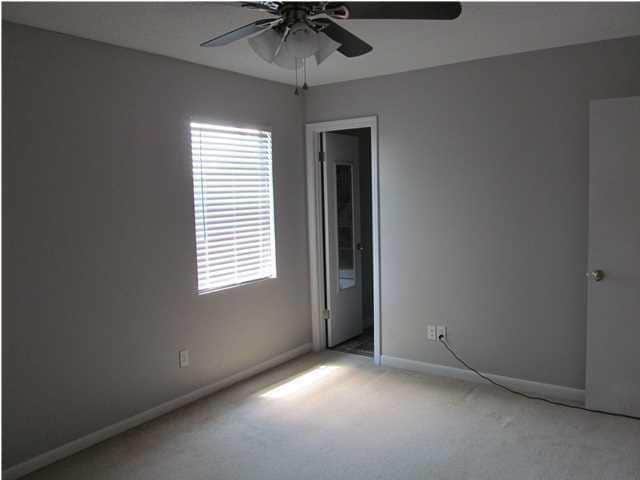 Building Photo - 9801 Trailwood Dr S