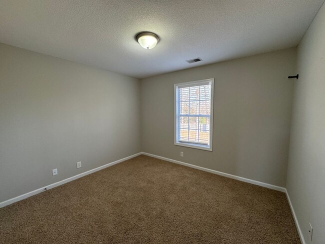 Building Photo - Beautiful Single Family Home