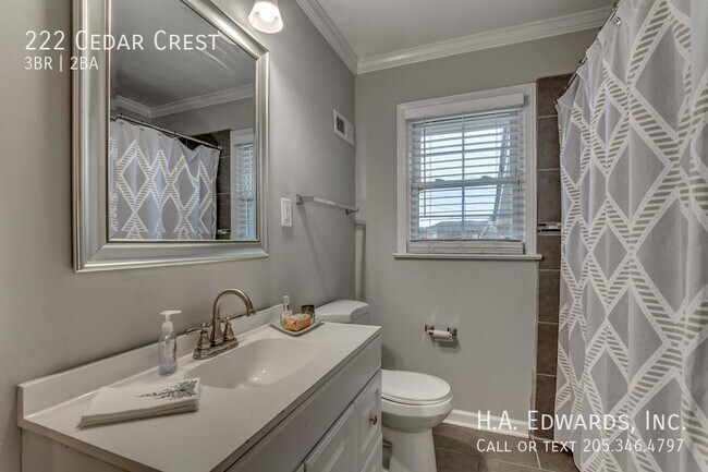 Building Photo - 222 Cedar Crest