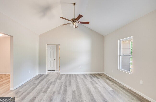 Building Photo - 54 Lyla Ln