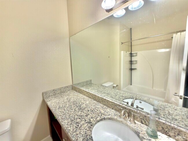 Building Photo - 3511 Mossy Oak Villas Cir