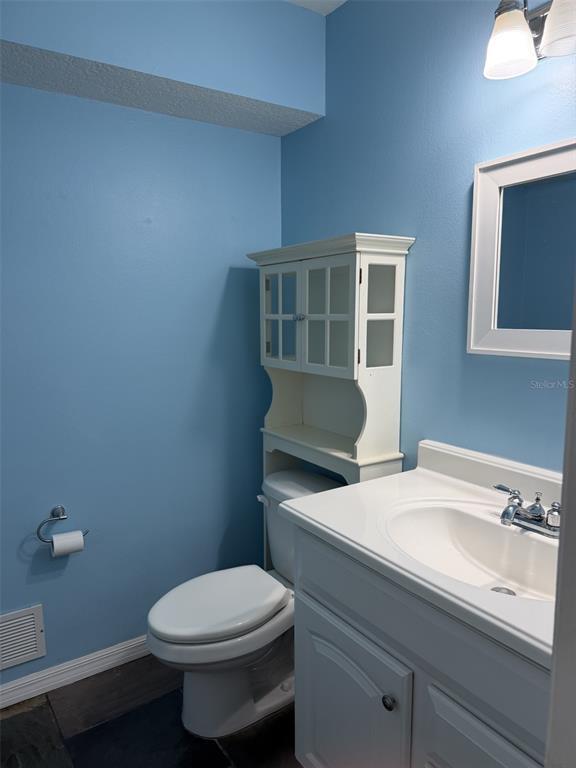 Building Photo - 2241 Heatheroak Dr