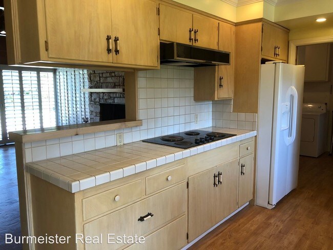 Building Photo - 3 br, 2.5 bath House - 1722 Grandview Street